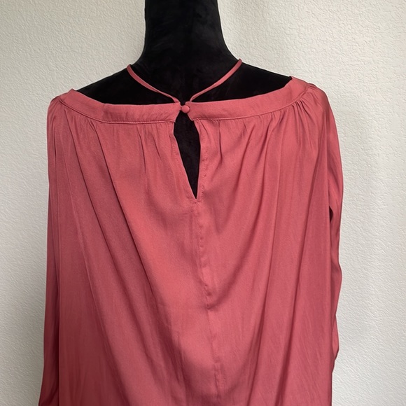 GIANNI BINI, cold shoulder blouse - Picture 6 of 7